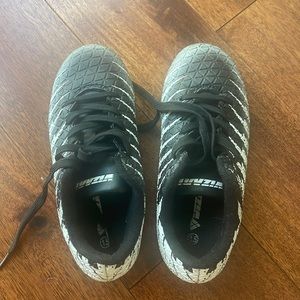 Vizari Bolt FG Soccer Shoes for Kids, Firm Ground Outdoor Soccer Shoes for Kids
